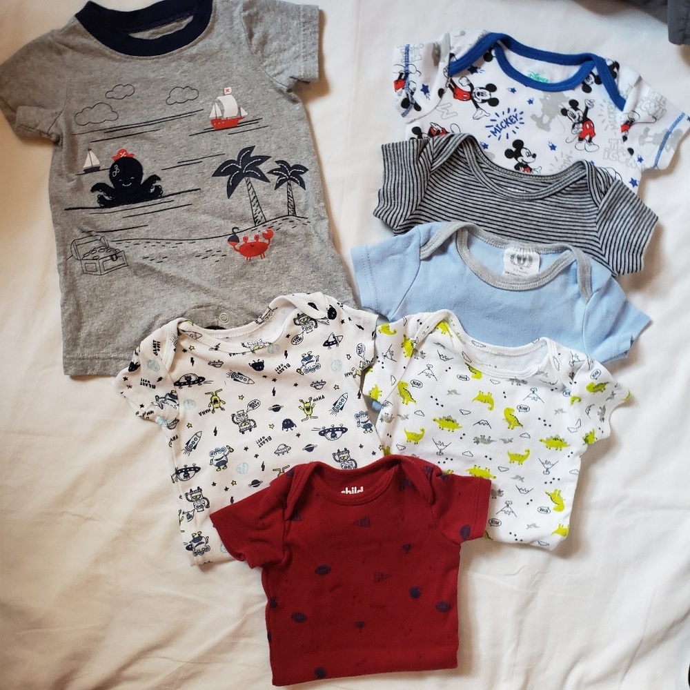 Baby boy onesies - 7 onesies!